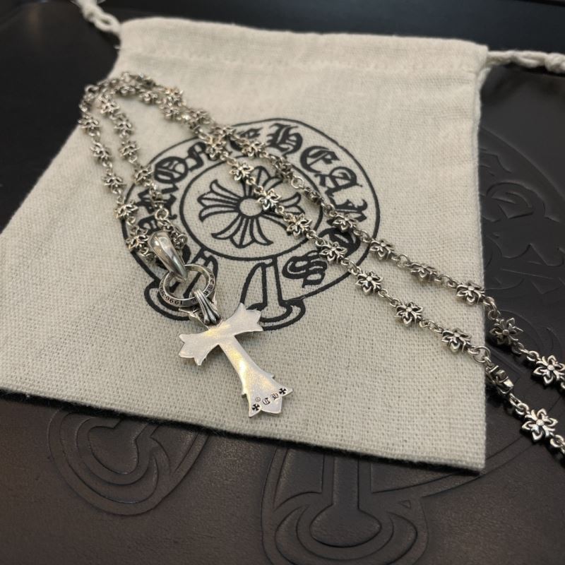 Ch*0me He**ts necklaces